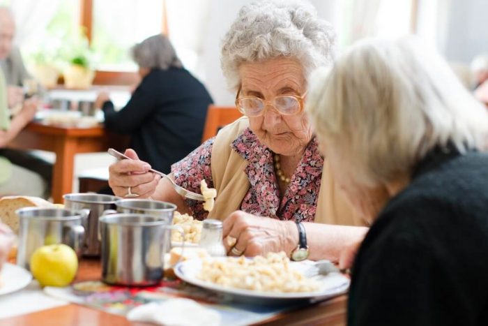 what to do when alzheimers person stops eating
